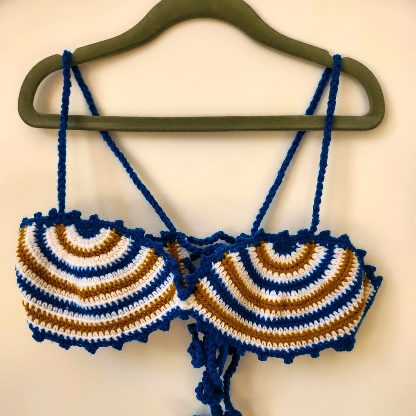 Half-moon bikini