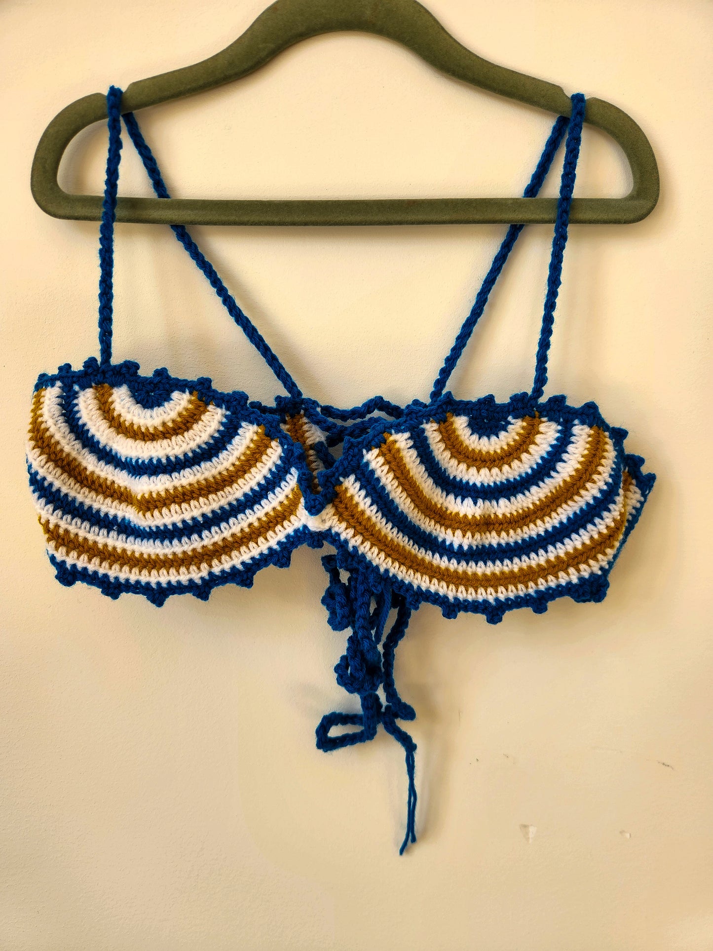 Half-moon bikini